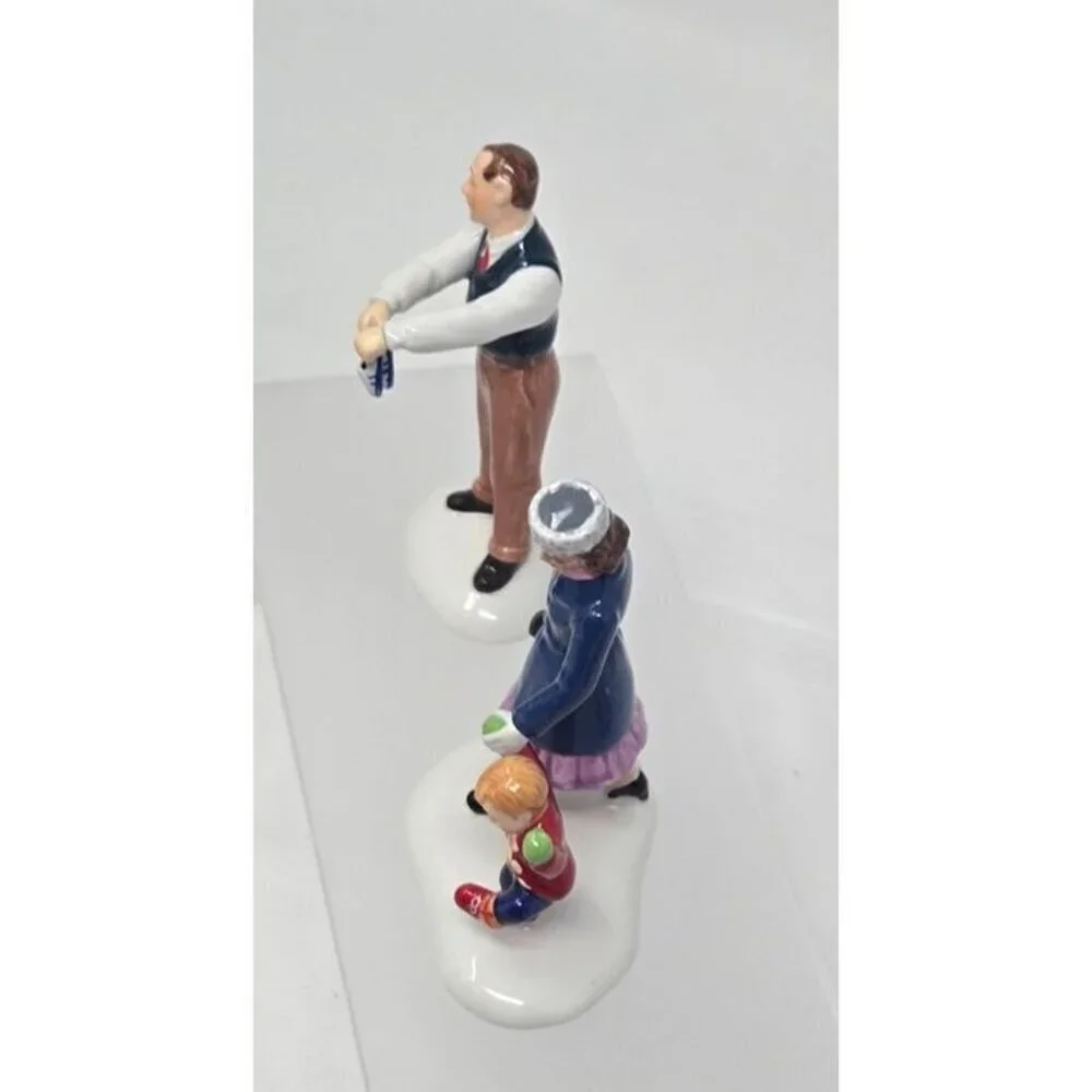 Dept 56 Snow Village Brand New Shoes Set of 2 56.55224